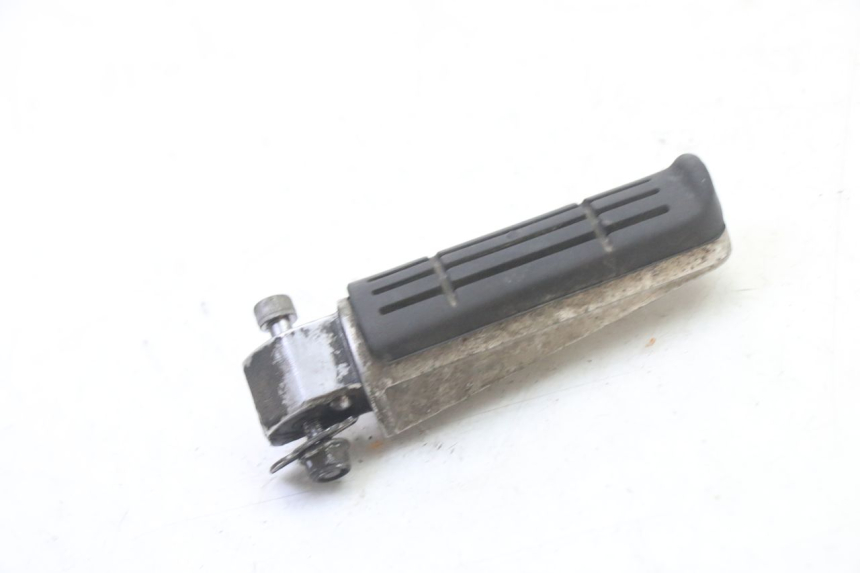 photo de REAR RIGHT FOOTREST YAMAHA FZ6 FAZER S2 600 (2007 - 2011) - Component detail