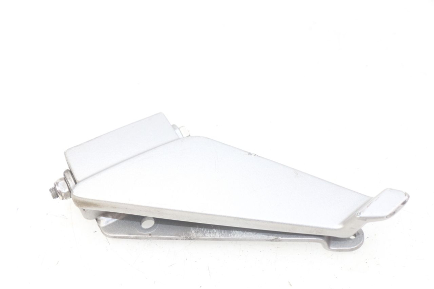 photo de RIGHT REAR FOOTREST PEUGEOT GEOPOLIS 400 (2007 - 2013) - Alternative perspective