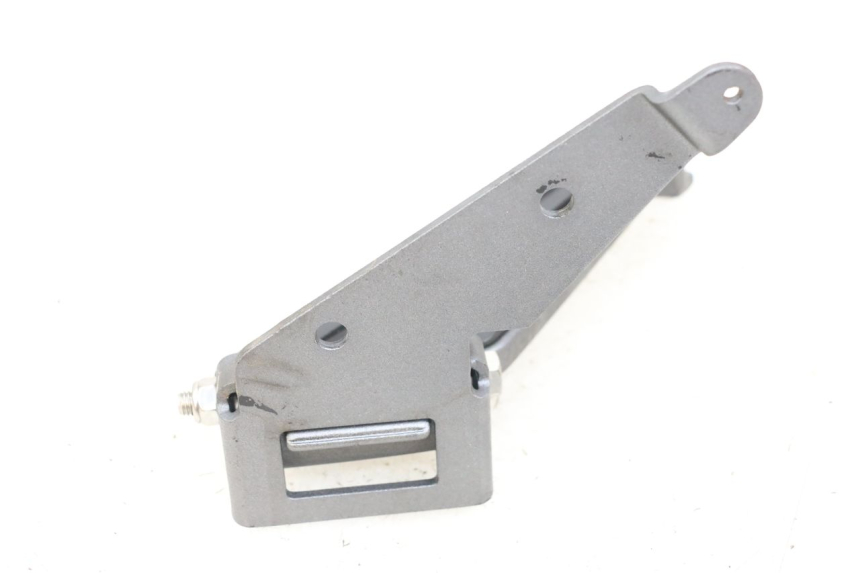 photo de REAR RIGHT FOOTREST PEUGEOT GEOPOLIS RS 125 (2007 - 2009) - Technical close-up