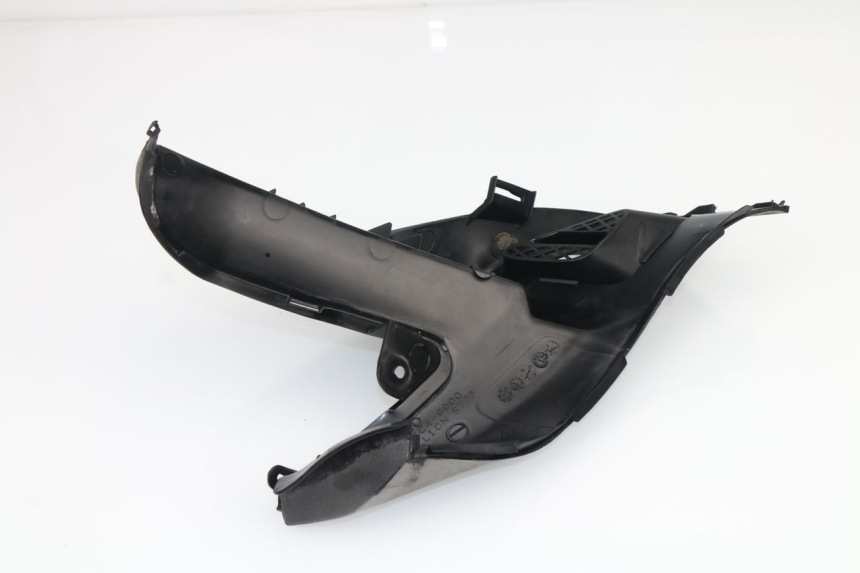 photo de REAR RIGHT FOOTREST KYMCO GRAND DINK 125 (2002 - 2007) - Zoom on usage condition