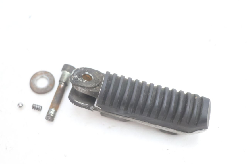 photo de REAR RIGHT FOOTREST SUZUKI GSF N BANDIT 1200 (2001 - 2005) - Component detail