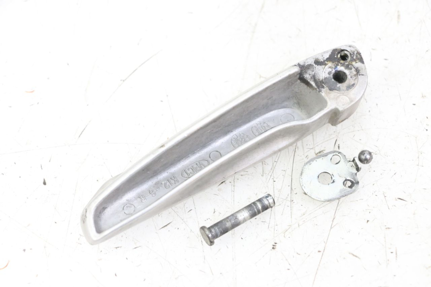 photo de REAR RIGHT FOOTREST HONDA FORZA 125 (2021 - 2025) - Technical close-up