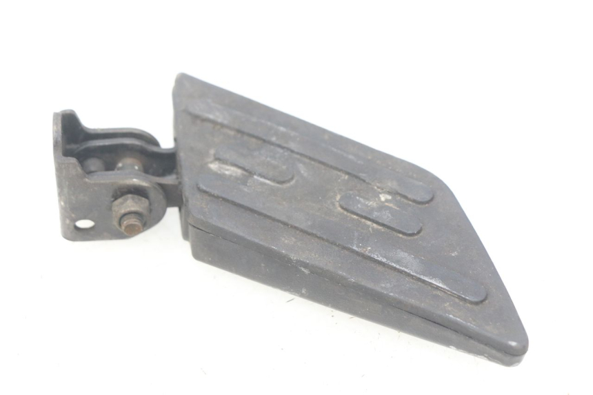 photo de RIGHT REAR FOOTREST PEUGEOT KISBEE 2T 50 (2010 - 2017) - Component detail