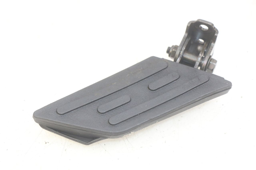 photo de RIGHT REAR FOOTREST PEUGEOT KISBEE 2T 50 (2010 - 2017) - Main view