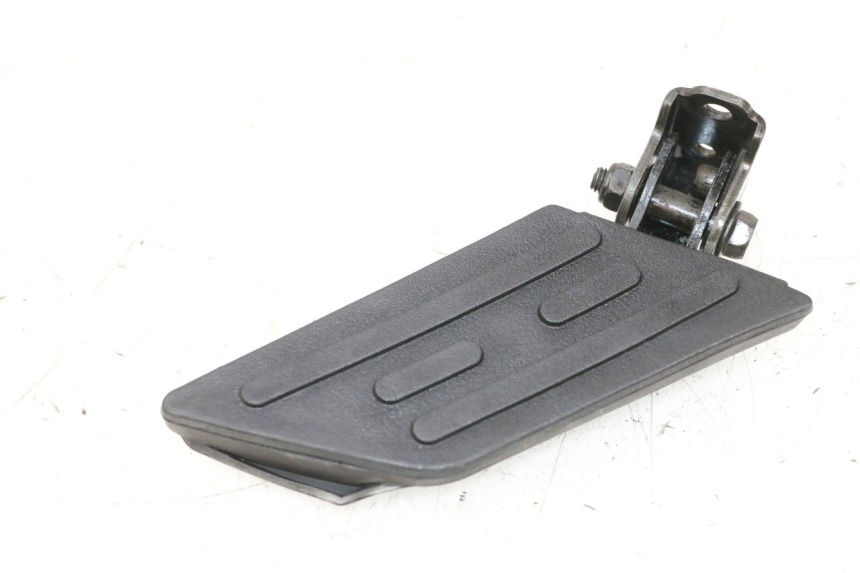 photo de RIGHT REAR FOOTREST PEUGEOT KISBEE 2T 50 (2010 - 2017) - Main view