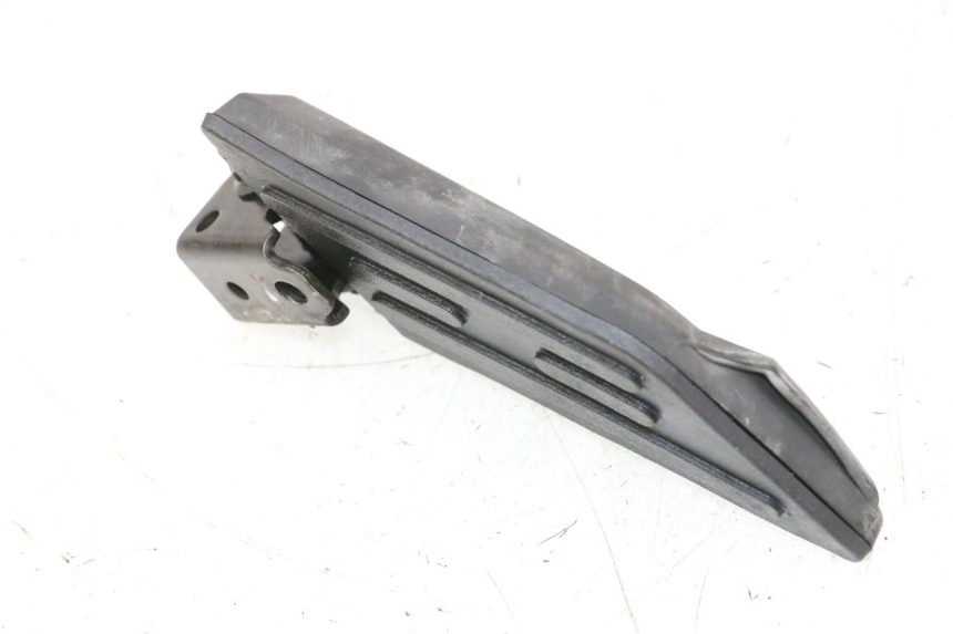 photo de RIGHT REAR FOOTREST PEUGEOT KISBEE 2T 50 (2010 - 2017) - Component detail