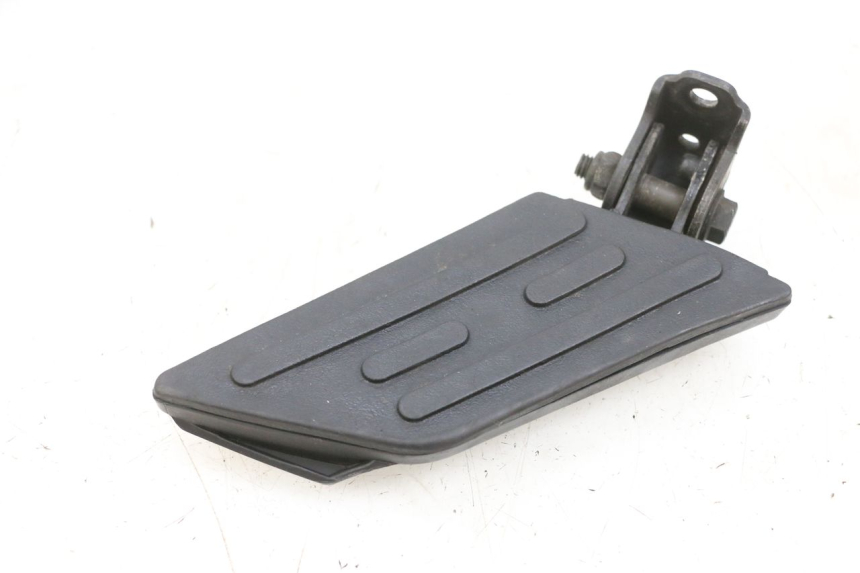 photo de RIGHT REAR FOOTREST PEUGEOT KISBEE 4T 50 (2010 - 2017) - Main view