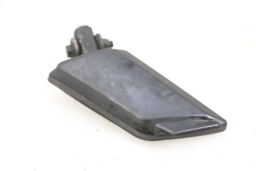 photo de RIGHT REAR FOOTREST PEUGEOT KISBEE 4T 50 (2010 - 2017) - Zoom on usage condition