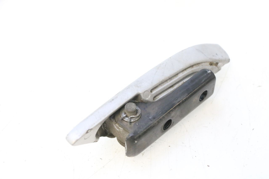 photo de REAR RIGHT FOOTREST PIAGGIO LIBERTY IGET 4T 50 (2015 - 2020) - Alternative perspective
