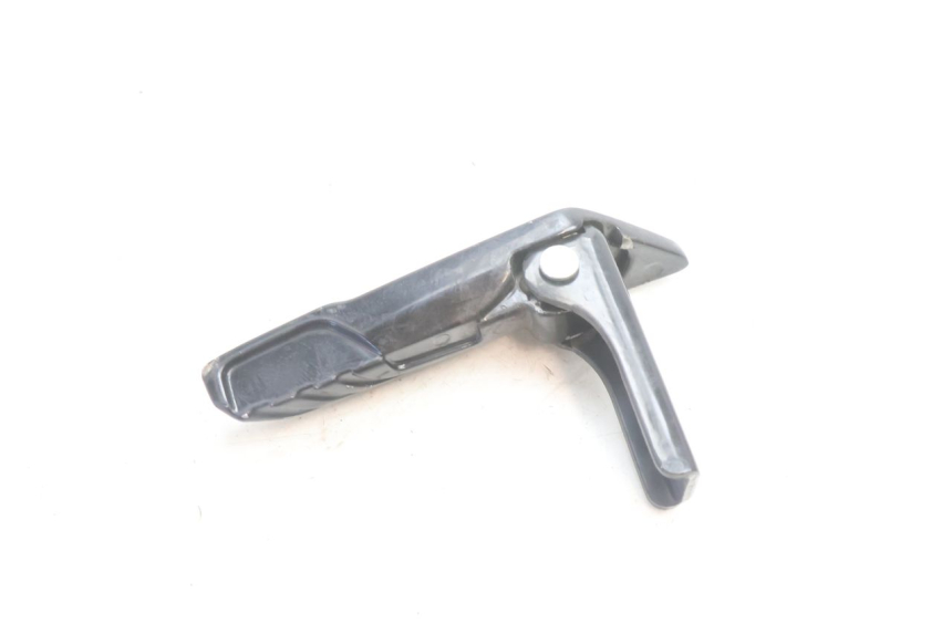 photo de REAR RIGHT FOOTREST PIAGGIO LIBERTY IGET 4T 50 (2021 - 2025) - Alternative perspective