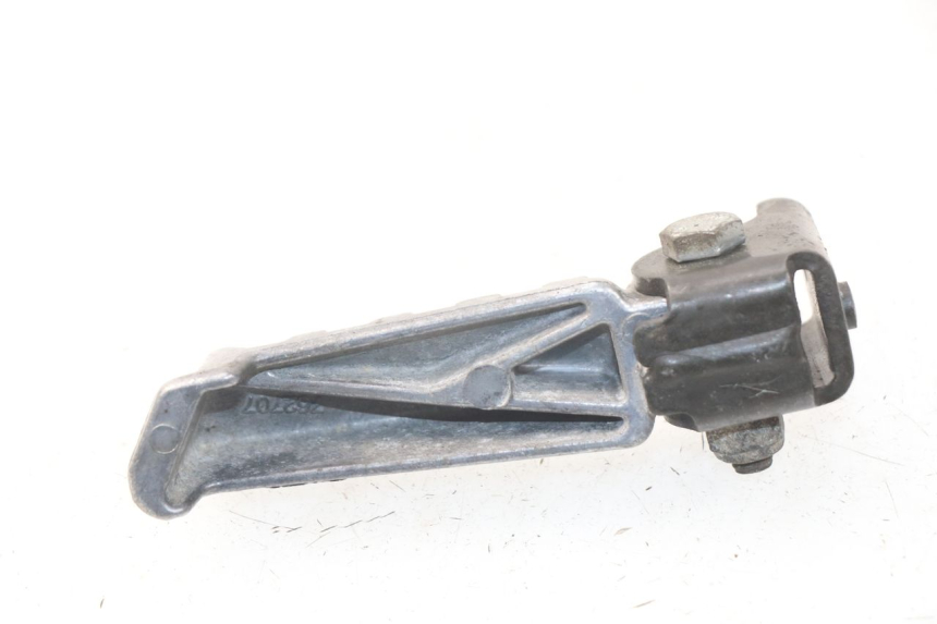 photo de REAR RIGHT FOOTREST PEUGEOT LUDIX 50 (2008 - 2017) - Zoom on usage condition