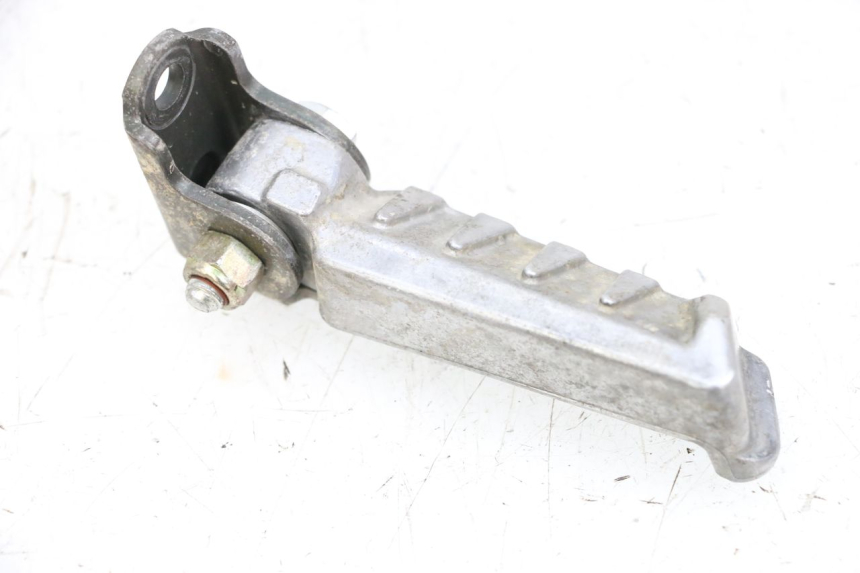 photo de REAR RIGHT FOOTREST PEUGEOT LUDIX 50 (2005 - 2007) - Alternative perspective