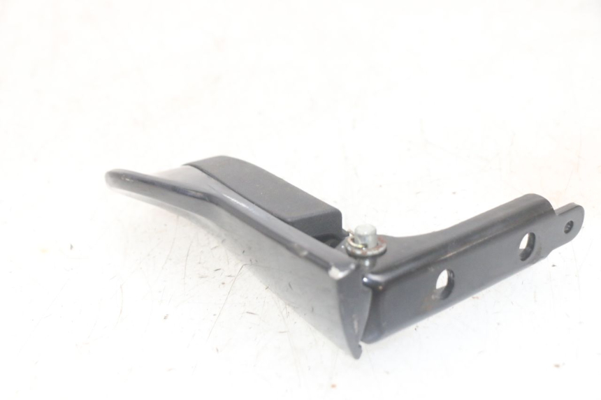 photo de REAR RIGHT FOOTREST PIAGGIO MP3 HPE 300 (2019 - 2026) - Technical close-up