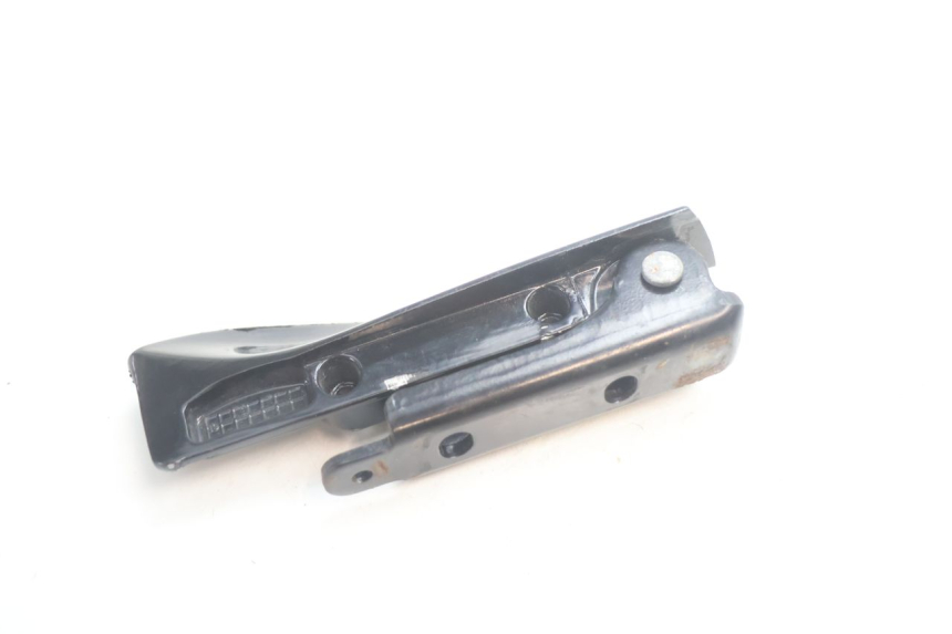 photo de REAR RIGHT FOOTREST PIAGGIO MP3 HPE 530 (2022 - 2026) - Product overview