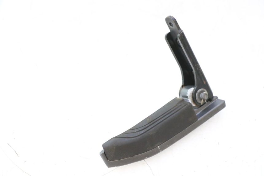 photo de REAR RIGHT FOOTREST PIAGGIO MP3 500 (2016 - 2018) - Zoom on usage condition