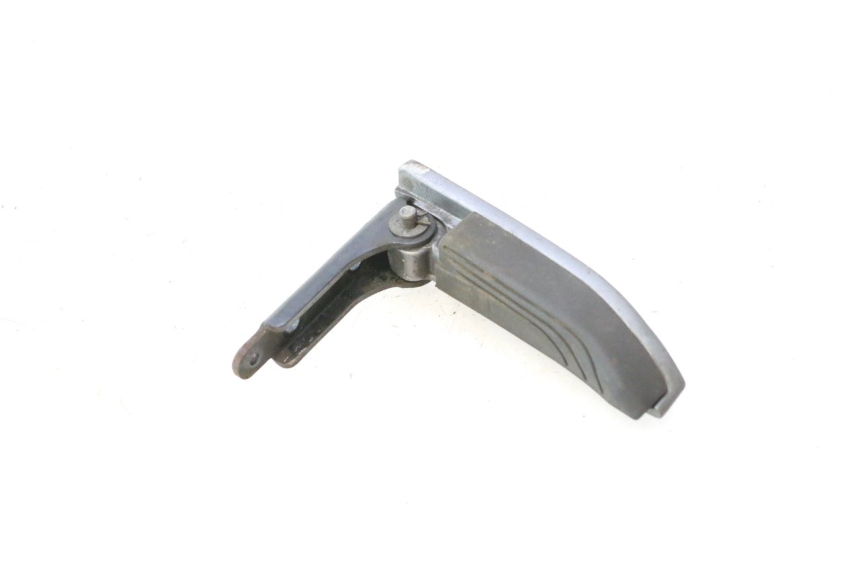 photo de REAR RIGHT FOOTREST PIAGGIO MP3 500 (2016 - 2018) - Surface and material condition
