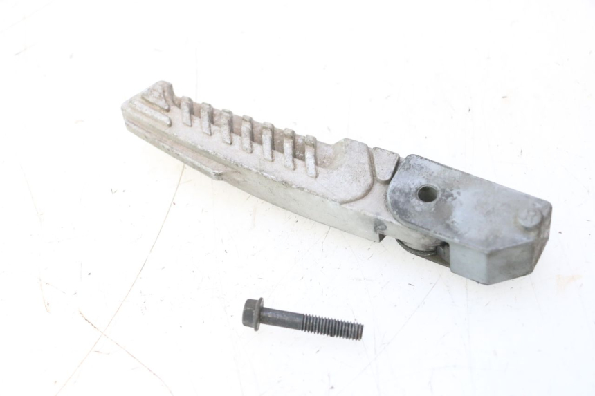 photo de REAR RIGHT FOOTREST KYMCO LIKE 4T 50 (2019 - 2025) - Zoom on usage condition