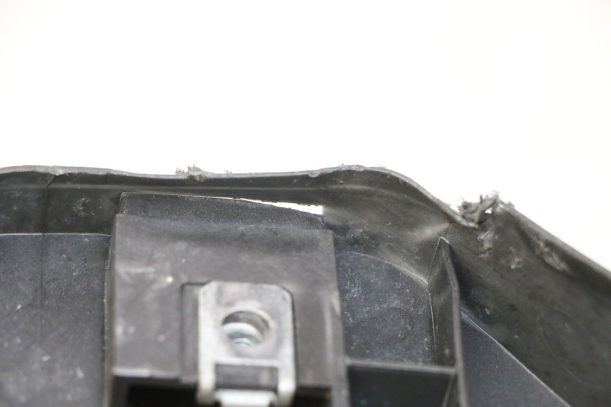 photo de REAR RIGHT FOOTREST PIAGGIO NEW TYPHOON 50 (2010 - 2017) - Alternative perspective