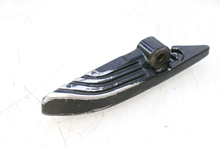 photo de REAR RIGHT FOOTREST PIAGGIO NEW TYPHOON 50 (2018 - 2021) - Fixing points details