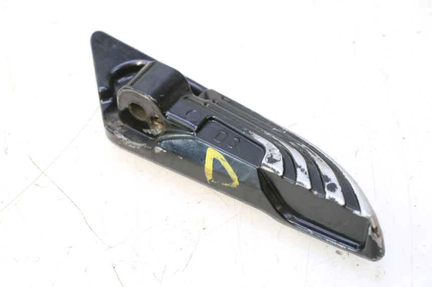 photo de REAR RIGHT FOOTREST PIAGGIO NEW TYPHOON 50 (2018 - 2021) - Surface and material condition