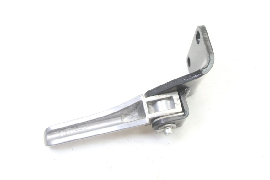 photo de REAR RIGHT FOOTREST PIAGGIO NRG POWER PUREJET 50 (2018 - 2021) - Alternative perspective