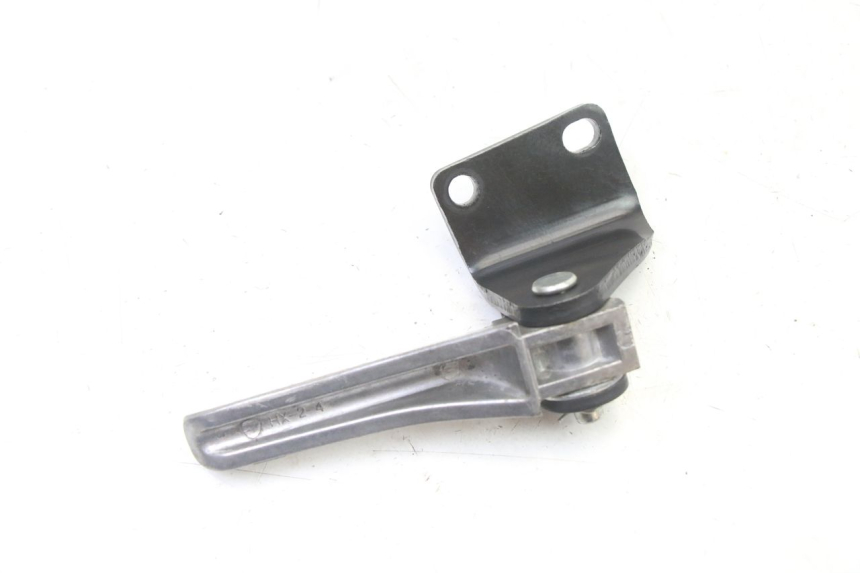 photo de REAR RIGHT FOOTREST PIAGGIO NRG POWER PUREJET 50 (2018 - 2021) - Technical close-up