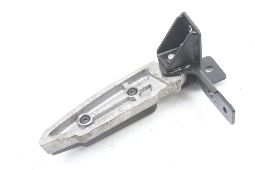 photo de REAR RIGHT FOOTREST PEUGEOT CITYSTAR 2T 50 (2018 - 2021) - Alternative perspective