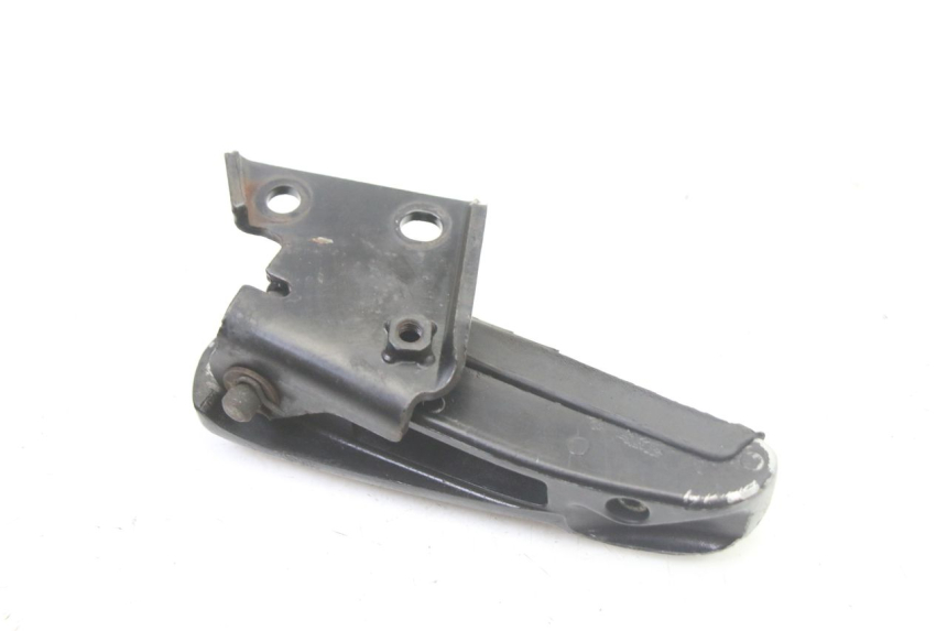 photo de REAR RIGHT FOOTREST GILERA RUNNER SP 50 (2006 - 2008) - Fixing points details