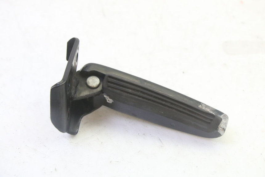 photo de REAR RIGHT FOOTREST GILERA RUNNER SP 50 (2009 - 2017) - Alternative perspective