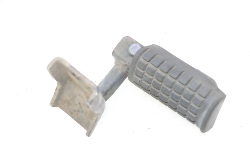 photo de REAR RIGHT FOOTREST DAELIM S2 125 (2006 - 2007) - Component detail