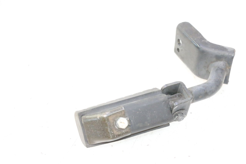 photo de REAR RIGHT FOOTREST DAELIM S2 125 (2006 - 2007) - Alternative perspective