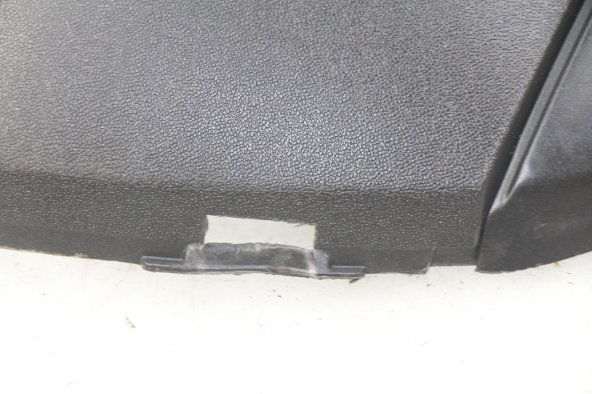 photo de RIGHT REAR FOOTREST APRILIA SR 2T 50 (2012 - 2017) - Fixing points details