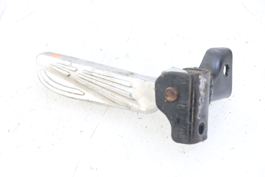 photo de REAR RIGHT FOOTREST PEUGEOT TWEET PRO CARGO 50 (2018 - 2022) - Surface and material condition