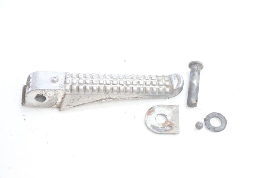 photo de RIGHT REAR FOOTREST PIAGGIO TYPHOON 50 (1993 - 1999) - Main view