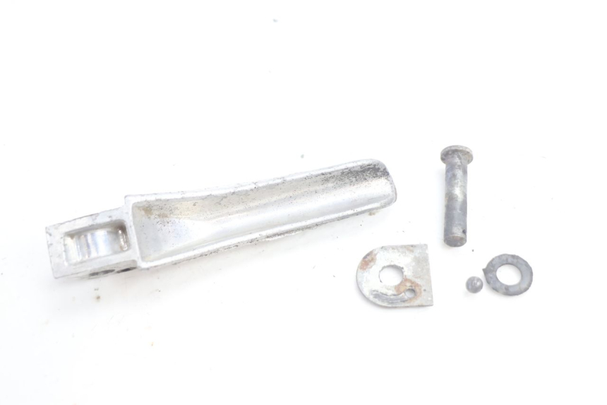 photo de RIGHT REAR FOOTREST PIAGGIO TYPHOON 50 (1993 - 1999) - Alternative perspective