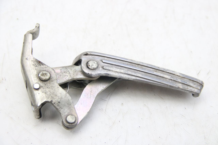 photo de RIGHT REAR FOOTPEG PIAGGIO VESPA GTS SUPER IE 125 (2009 - 2016) - Main view