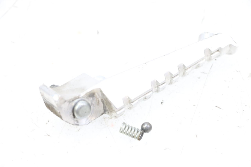 photo de REAR RIGHT FOOTREST YAMAHA X-MAX XMAX 125 (2010 - 2013) - Component detail