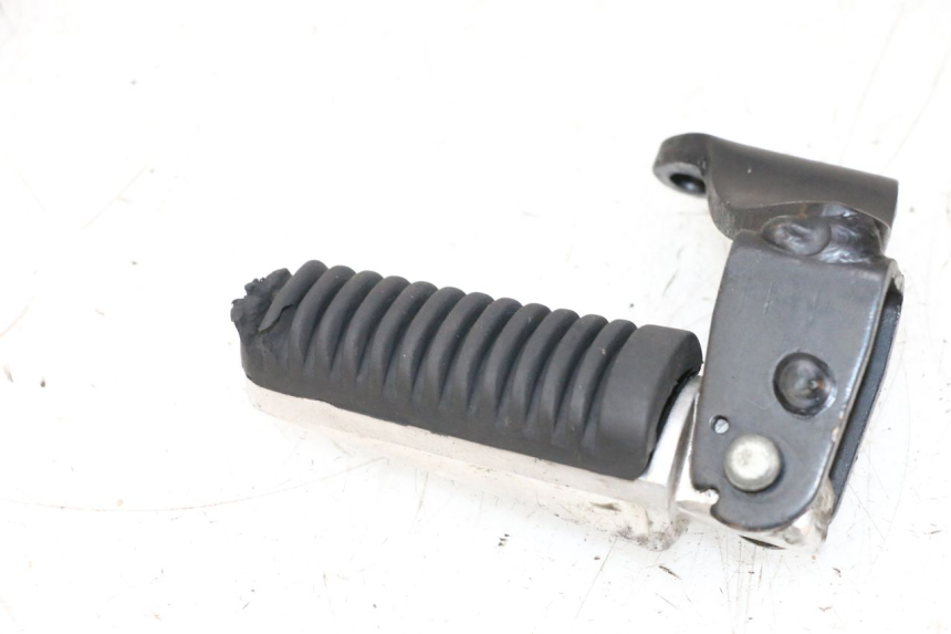photo de REAR RIGHT FOOTREST YAMAHA XMAX X-MAX 125 (2006 - 2009) - Component detail