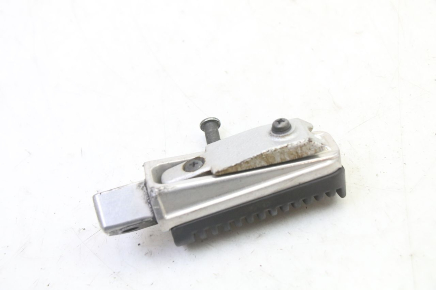 photo de REAR RIGHT FOOTREST YAMAHA XJ6 ABS 600 (2008 - 2016) - Technical close-up