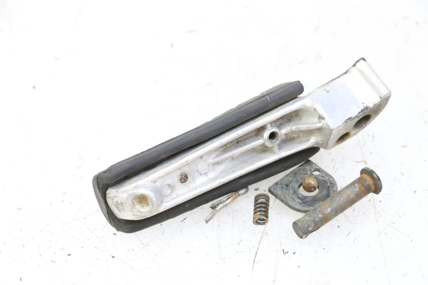 photo de REAR RIGHT FOOTREST YAMAHA XJN DIVERSION 600 (2000 - 2003) - Component detail