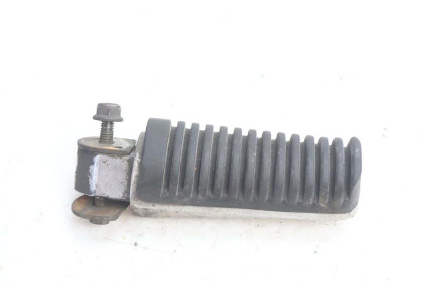 photo de REAR RIGHT FOOTREST YAMAHA XJR 1300 (1998 - 2002) - Component detail