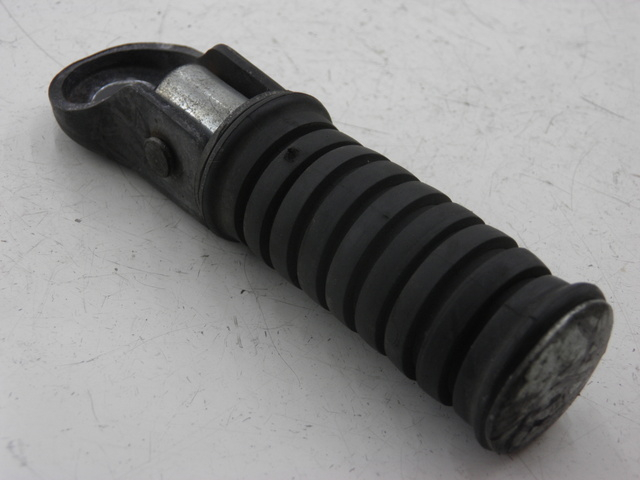photo de REAR RIGHT FOOTREST YAMAHA SR 125 (1982 - 2003) - Main view