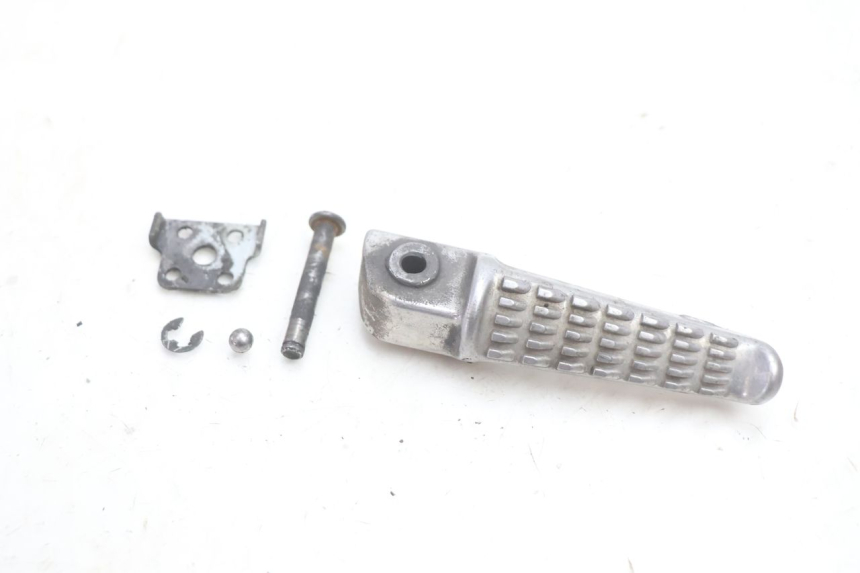 photo de REAR RIGHT FOOTREST KAWASAKI ZX-6R ZX6R 600 (2000 - 2002) - Main view