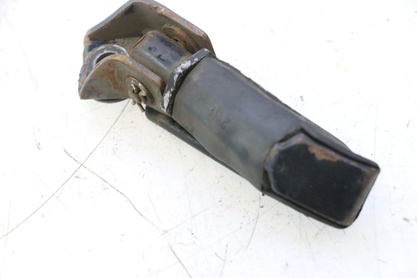 photo de REAR LEFT FOOTREST HONDA CB TWO FIFTY 250 (1991 - 2002) - Product overview