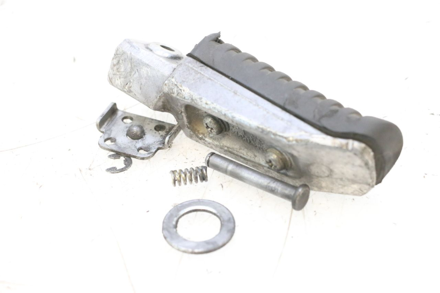 photo de REAR LEFT FOOTREST KAWASAKI ER-6 ER6 F ABS 650 (2012 - 2016) - Alternative perspective