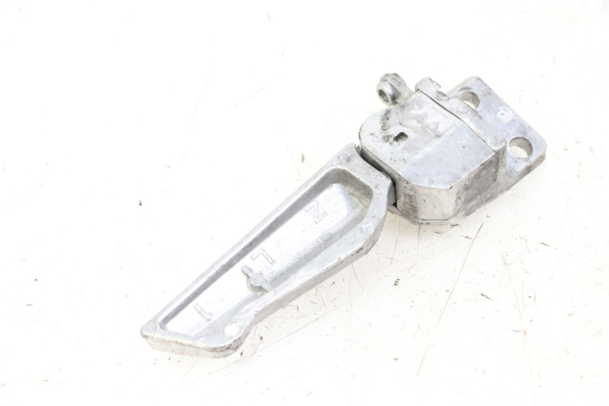 photo de LEFT REAR FOOTREST JM MOTORS EVOLIS 4T 50 (2018 - 2022) - Zoom on usage condition