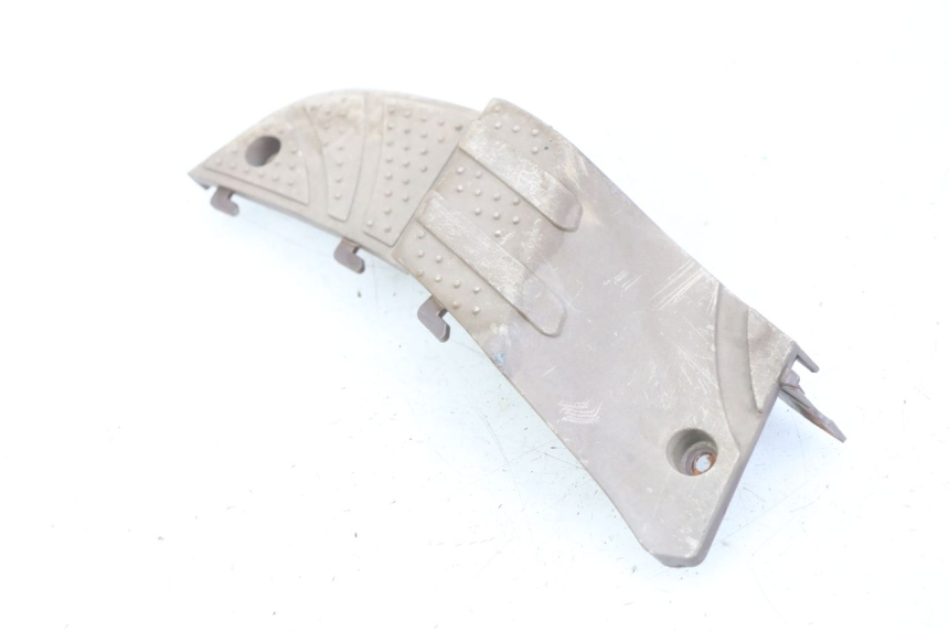 photo de LEFT REAR FOOTREST SYM FIDDLE 2 50 (2008 - 2013) - Zoom on usage condition