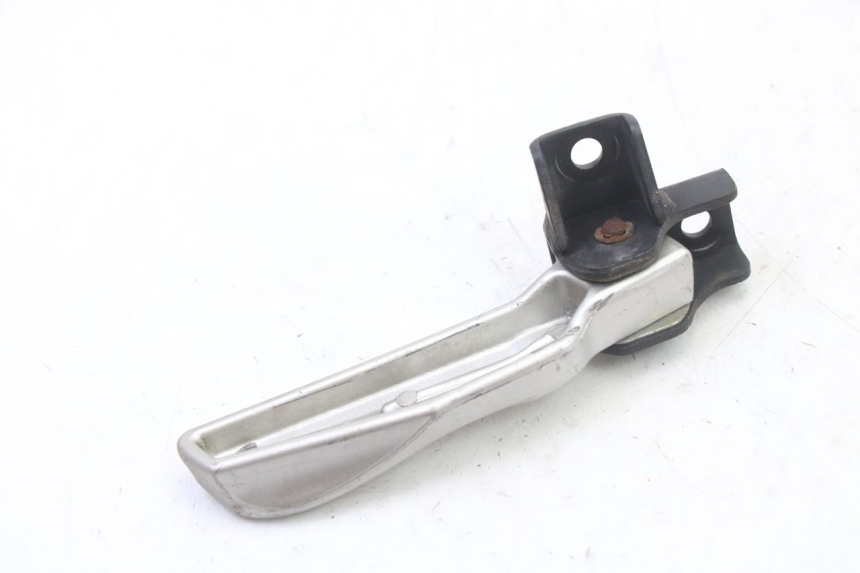 photo de REAR LEFT FOOTREST SYM FIDDLE 3 III 125 (2014 - 2020) - Alternative perspective