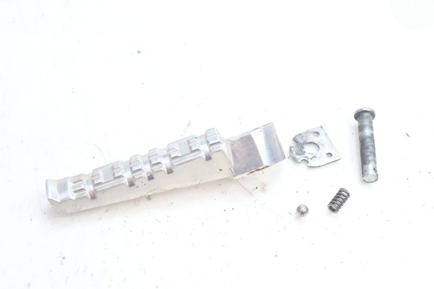 photo de REAR LEFT FOOTREST YAMAHA FZ8 800 (2010 - 2016) - Main view