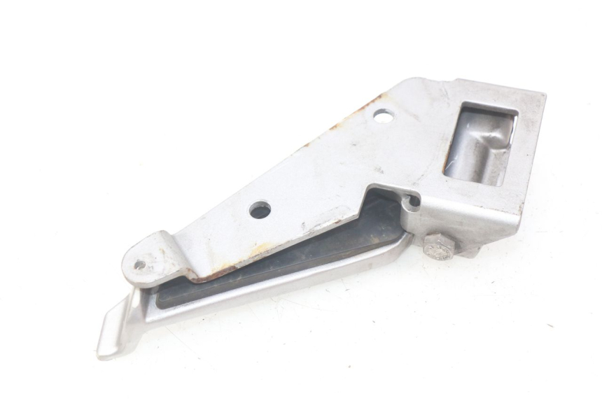 photo de LEFT REAR FOOTREST PEUGEOT GEOPOLIS 400 (2007 - 2013) - Alternative perspective